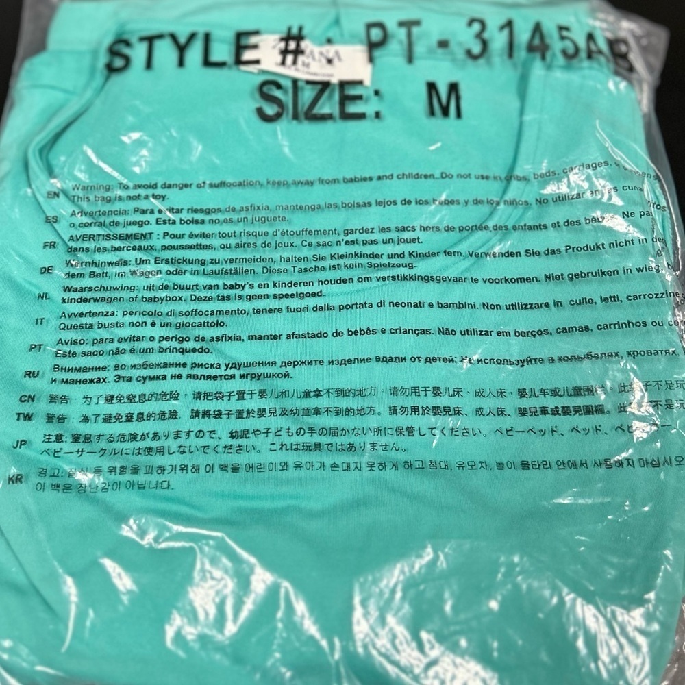 NIB Zenana BRUSHED DTY SLEEVELESS EMPIRE WAIST SHIRRING TOP - Picture 4 of 6